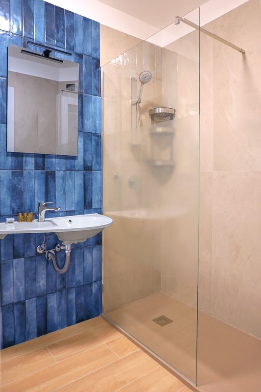 Bagno della suite con doccia